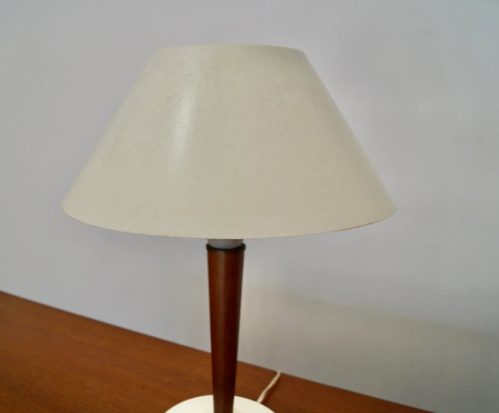 Mid-Century Modern Space Age Table Lamp - 7
