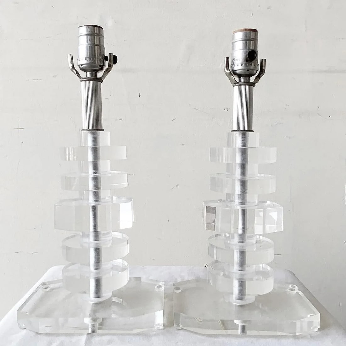 Mid Century Modern Stacked Lucite Table Lamps - a Pair - 3