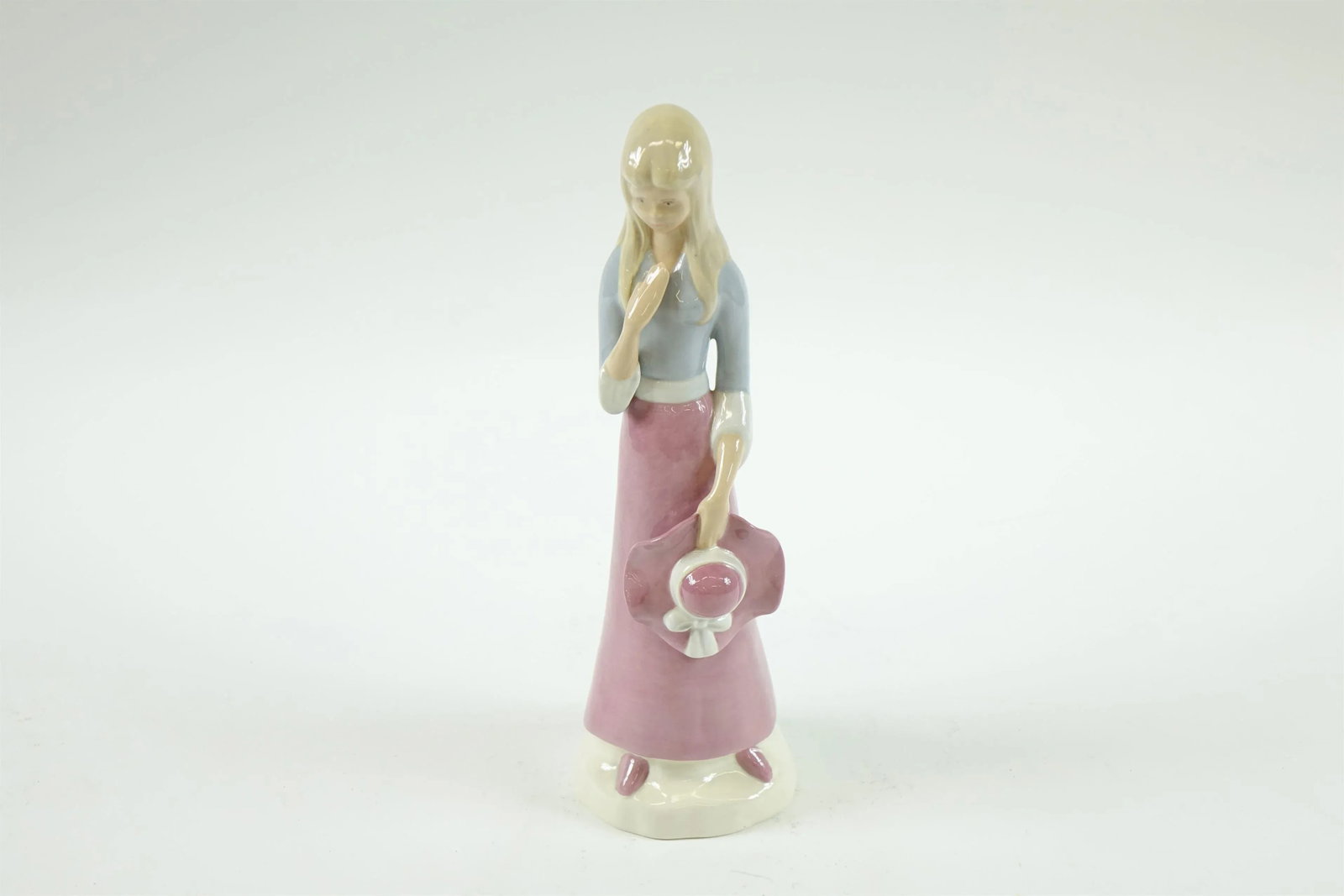 Mid 20th Century European Porcelain Figurine of a Girl - 4