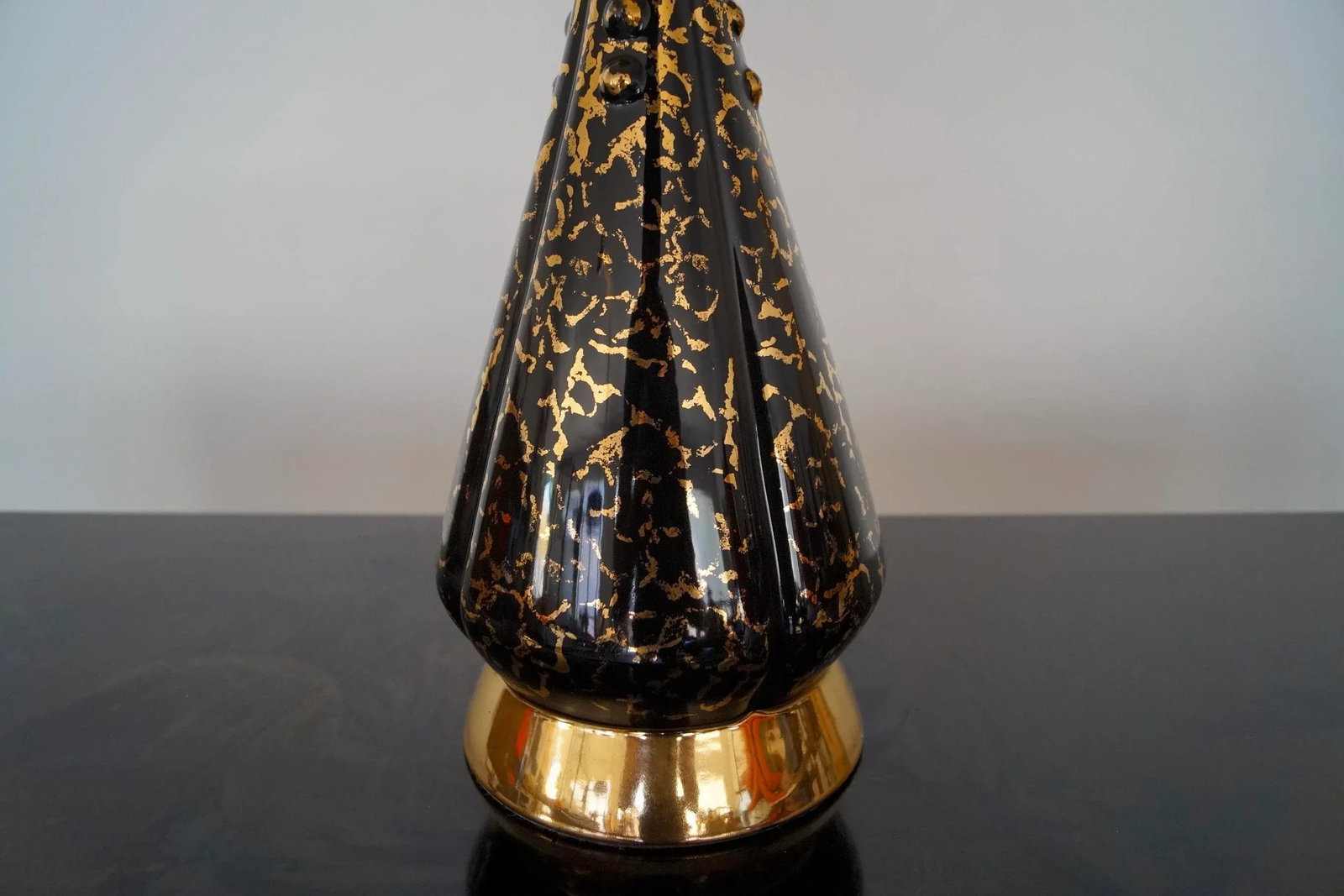 1950's Hollywood Regency Porcelain Table Lamp - 11