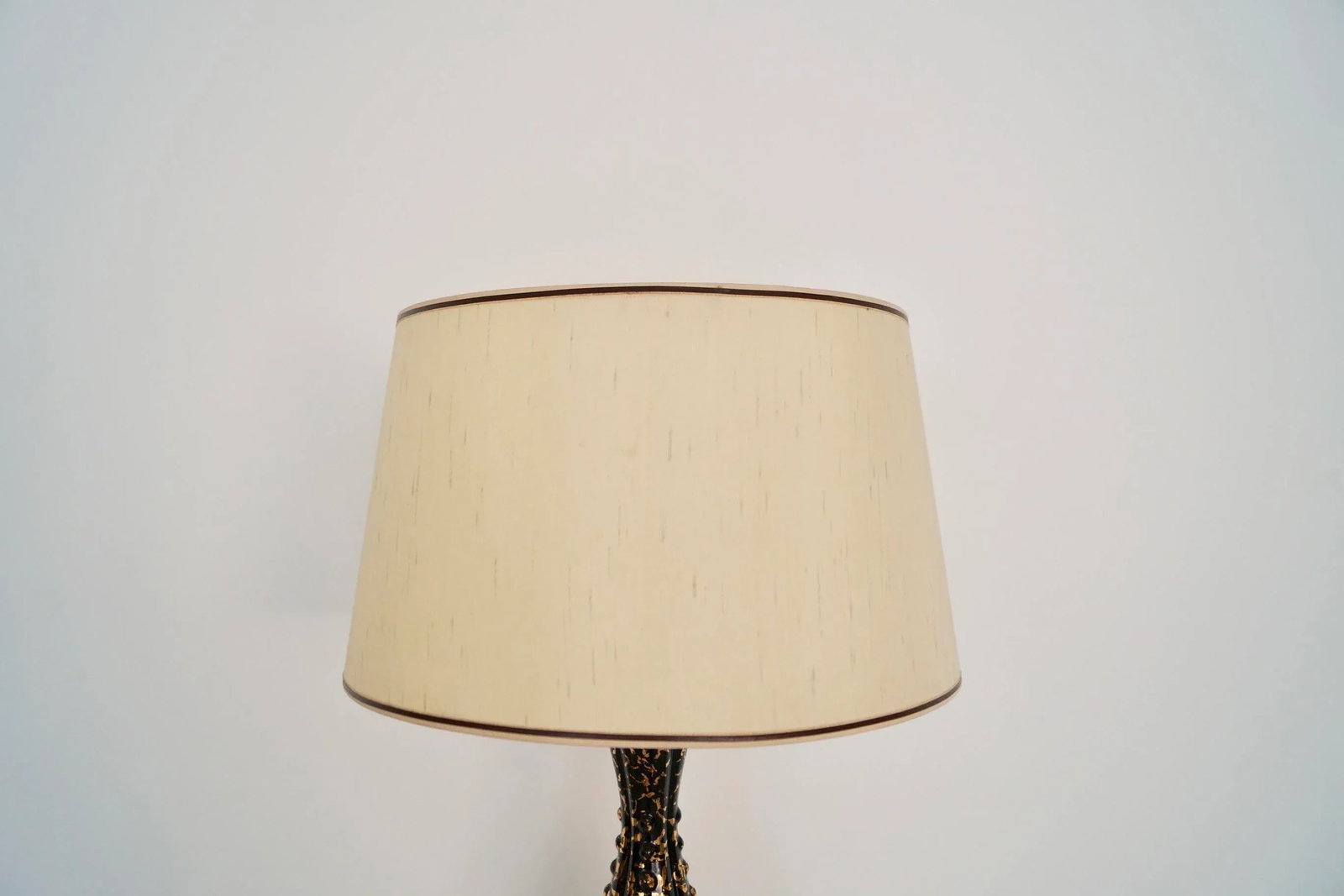 1950's Hollywood Regency Porcelain Table Lamp - 12