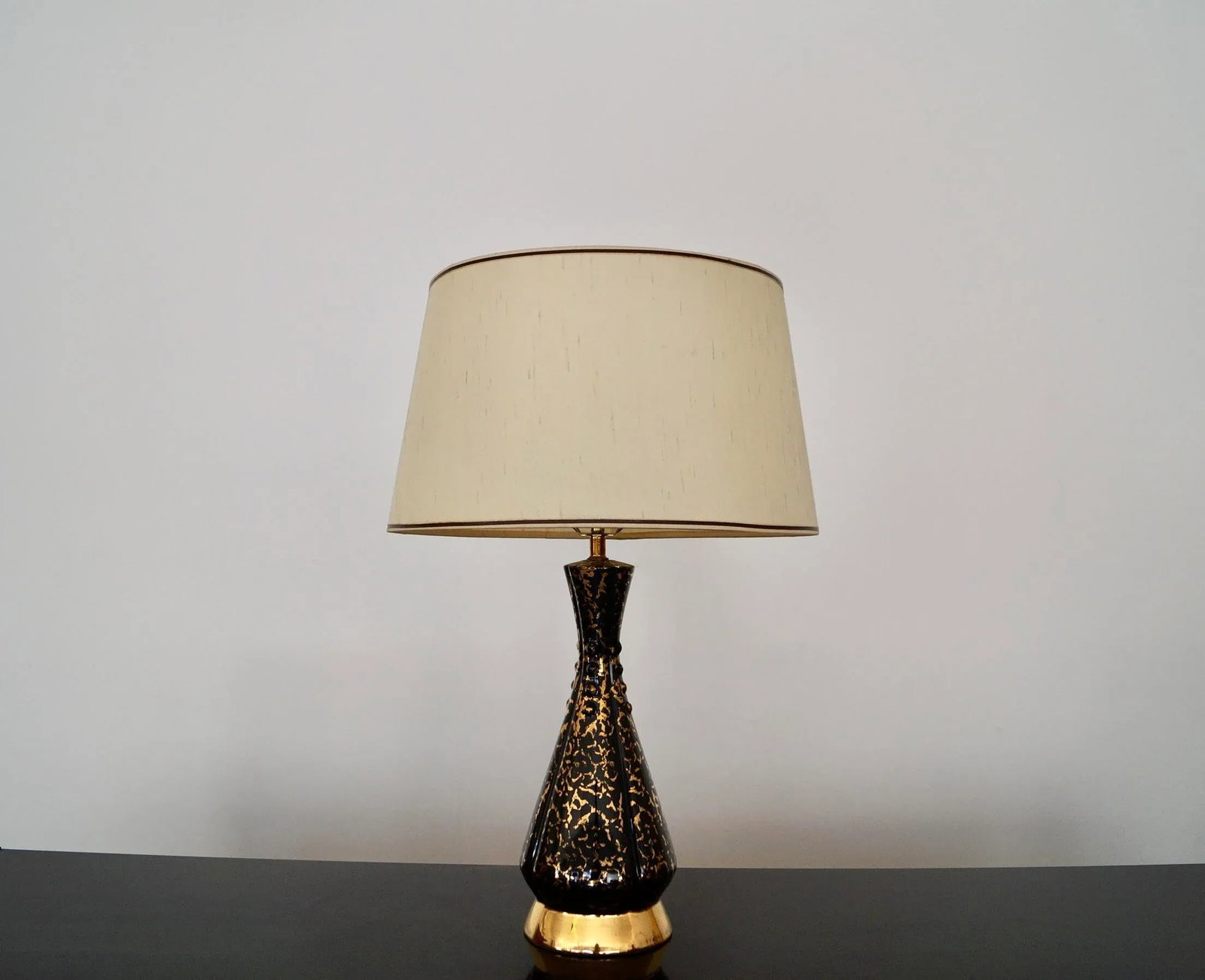1950's Hollywood Regency Porcelain Table Lamp - 13