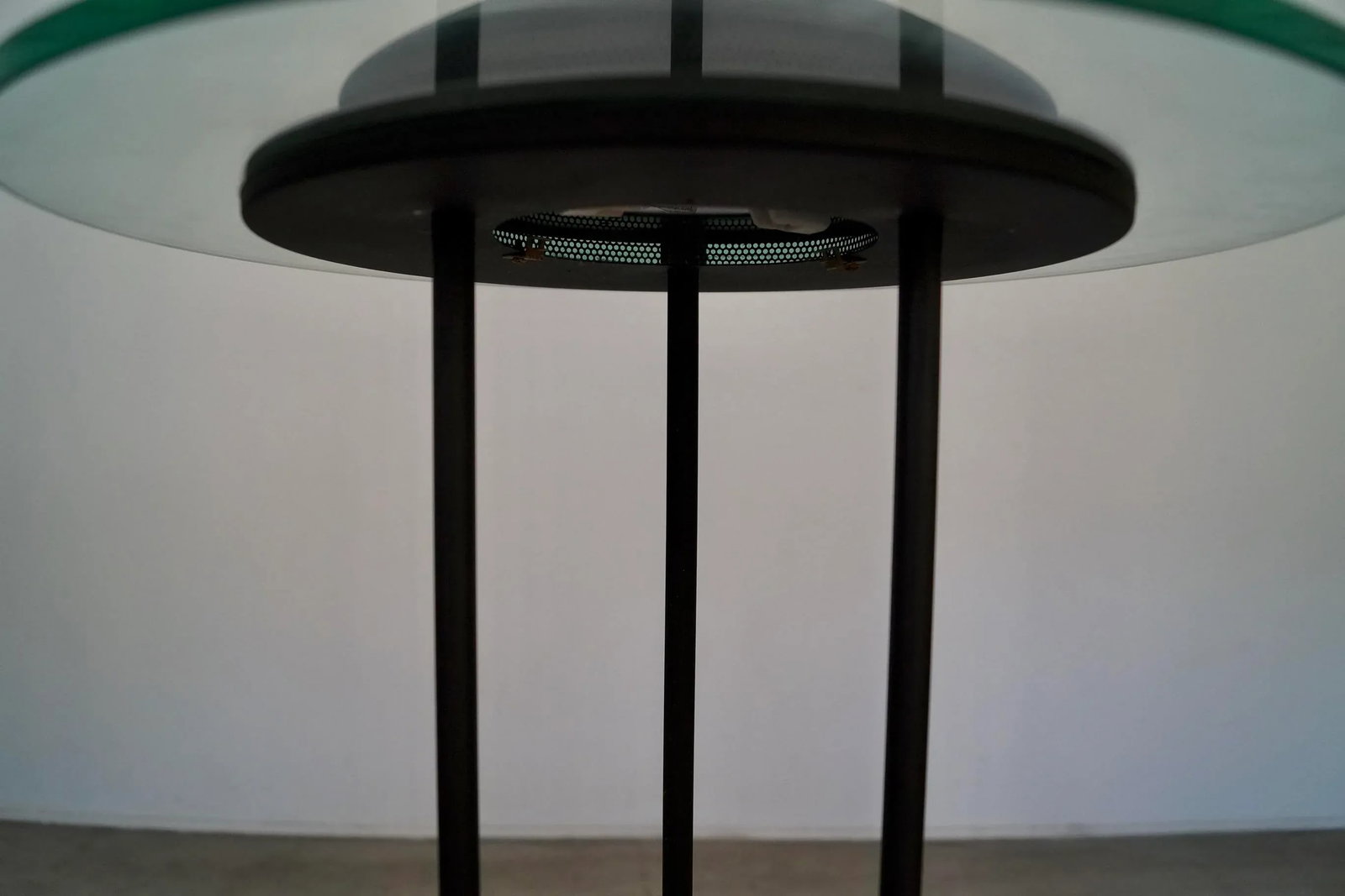1980's Postmodern Robert Sonneman Saucer Table Lamp - 7