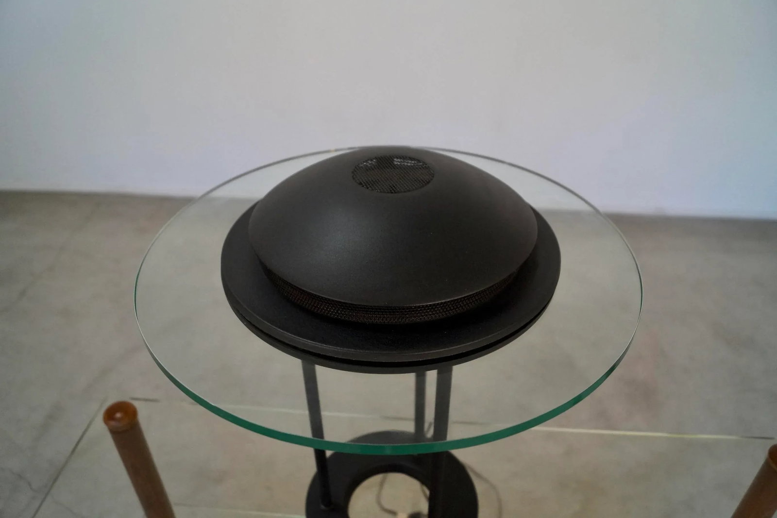 1980's Postmodern Robert Sonneman Saucer Table Lamp - 9
