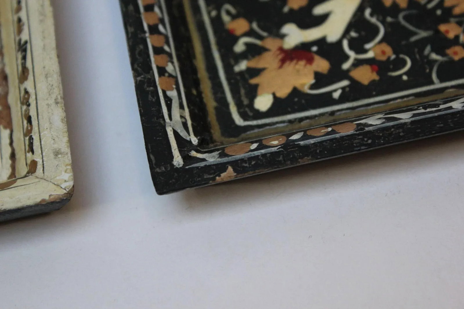 Set of Two Vintage Kashmiri Hand-Painted "Nature-Study" Decorative Trays - 10