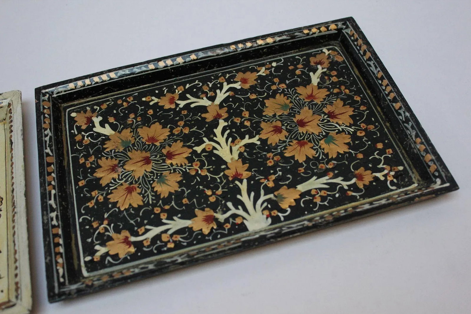 Set of Two Vintage Kashmiri Hand-Painted "Nature-Study" Decorative Trays - 8