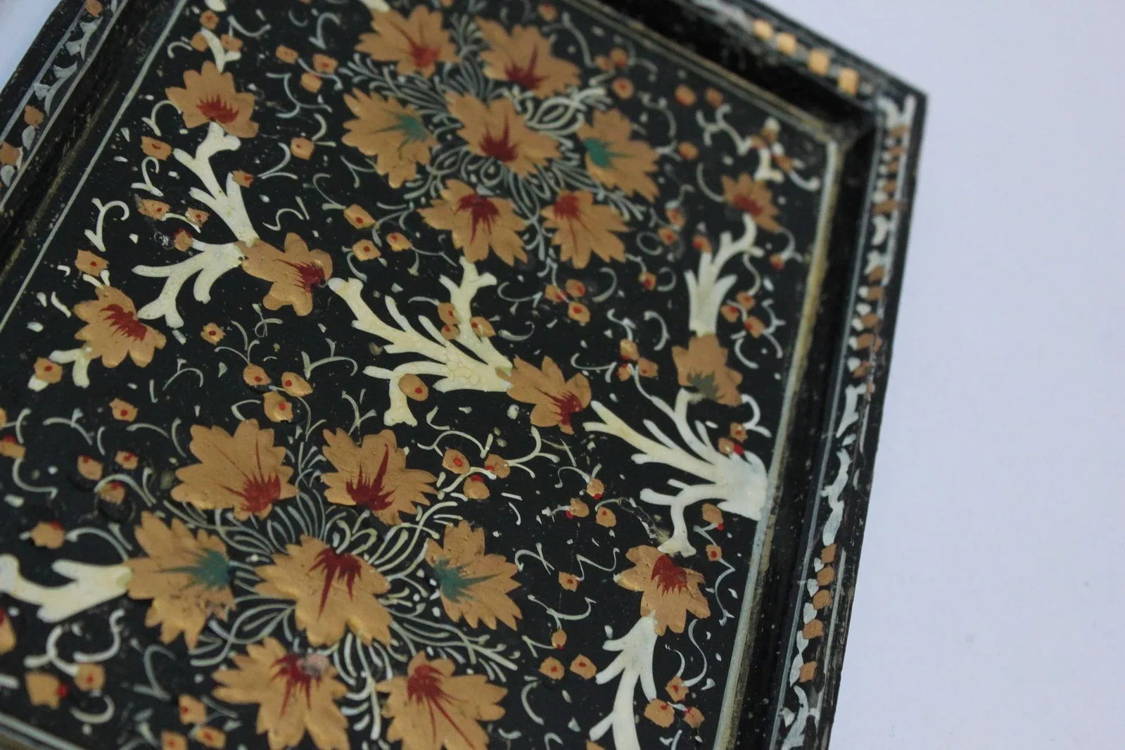 Set of Two Vintage Kashmiri Hand-Painted "Nature-Study" Decorative Trays - 9