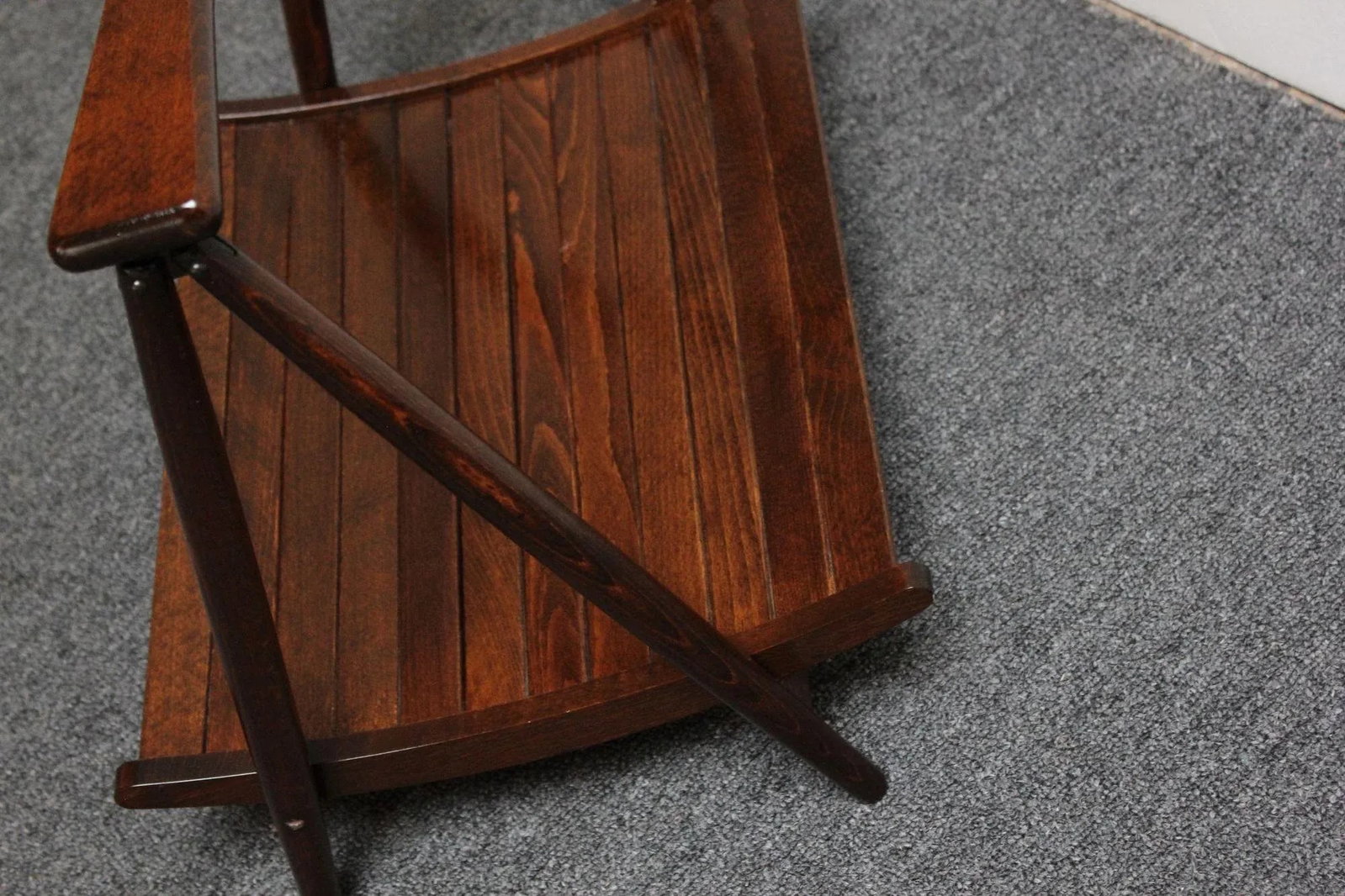 Vintage Yugoslavian Nasco Stained Beechwood Collapsible Magazine Rack - 10