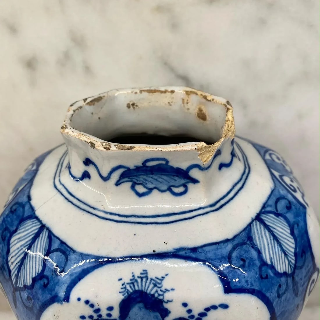 18th Century Dutch Delft Blue and White Earthenware Vase With Top - 2