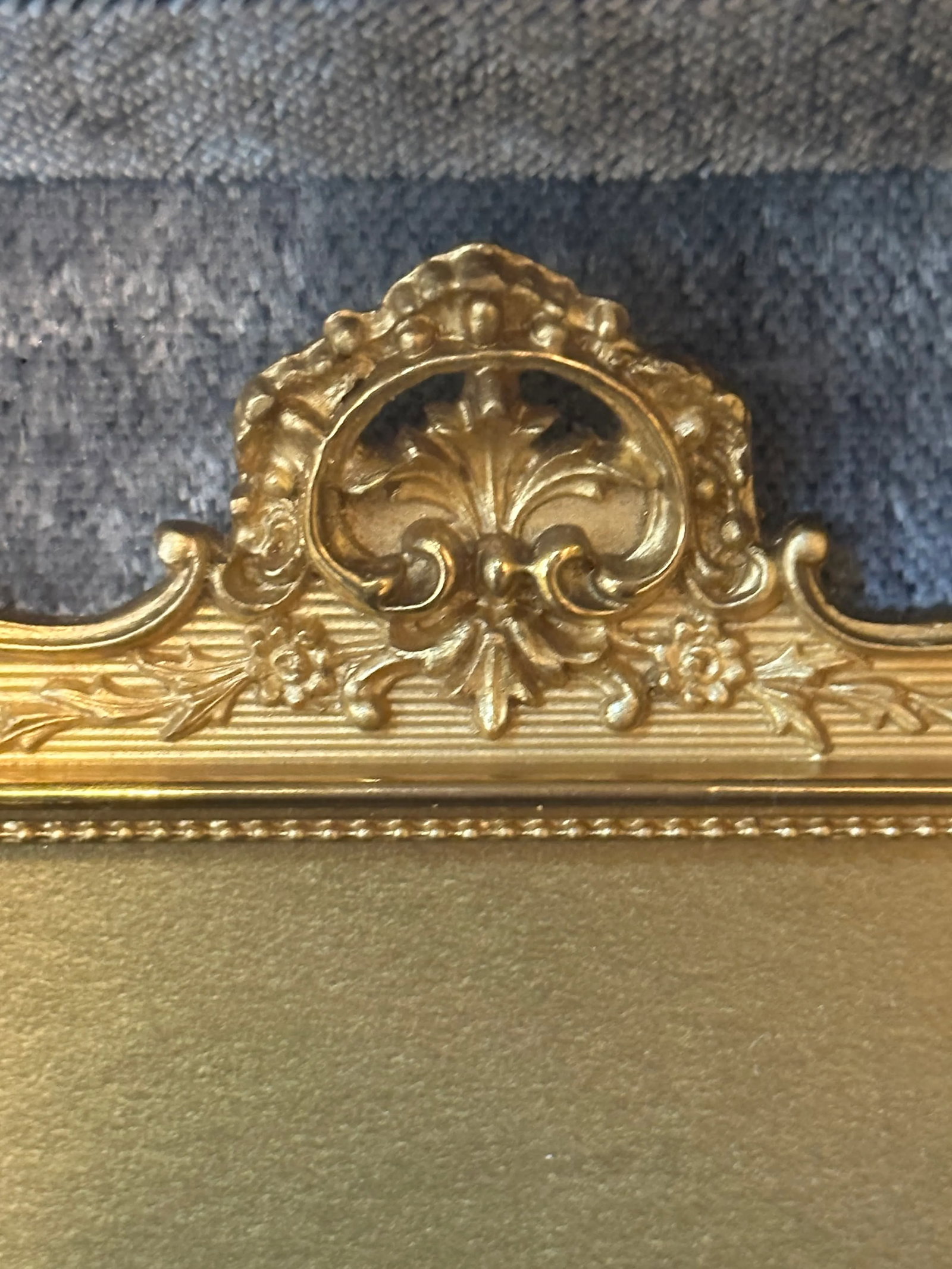 European Painting on Porcelain. Gilded Frame in Shadow Box. 19th Century - 3