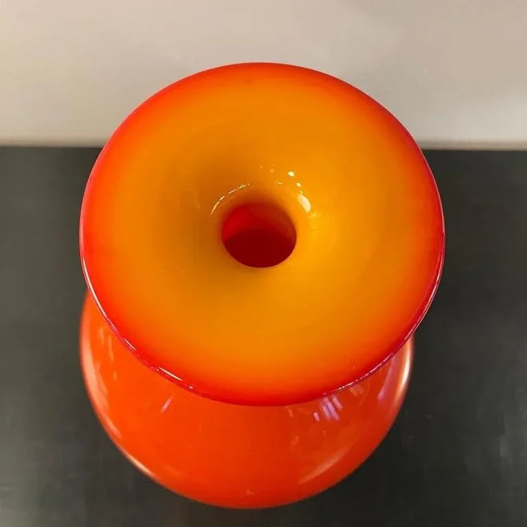 1960s Mid Century Modern Art Glass Vase by Tom Connally, Greenwich Flint Craft - 8