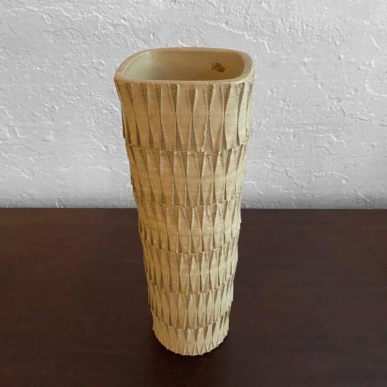 1950s Japanese Midcentury Earthenware Art Pottery Vase - 7
