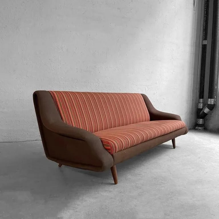 1960s Italian Mid-Century Modern Sofa in the Style of Marco Zanuso - 2