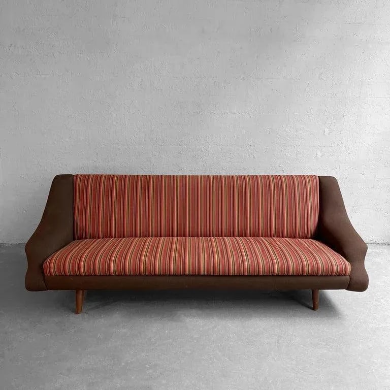 1960s Italian Mid-Century Modern Sofa in the Style of Marco Zanuso - 3