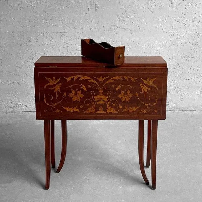 Early 19th Century Antique English Mahogany Marquetry Drop Leaf Side Table - 9