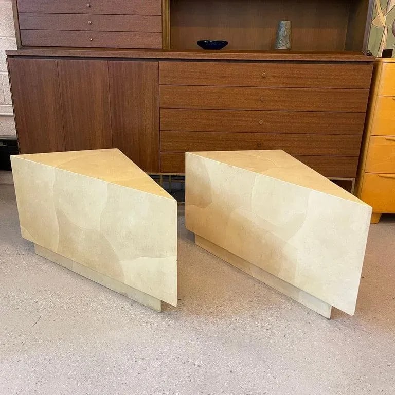 1970s Pair Goat Skin Triangular Modular Coffee Side Tables by Aldo Tura - 2