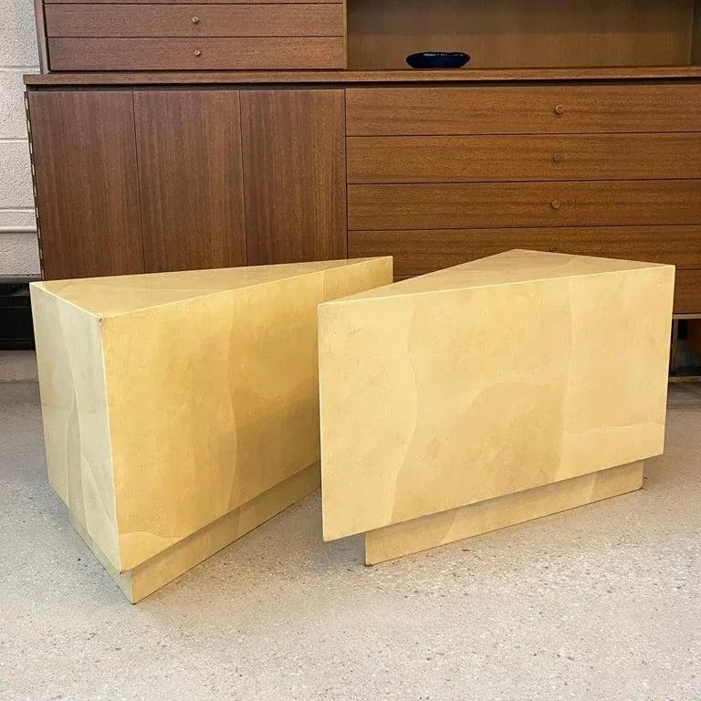 1970s Pair Goat Skin Triangular Modular Coffee Side Tables by Aldo Tura - 3