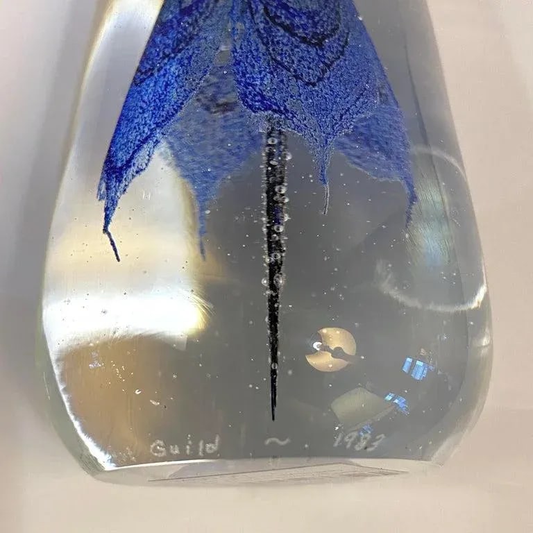 1980s Tall Art Glass Blue Swirl Jellyfish Paperweight - 10