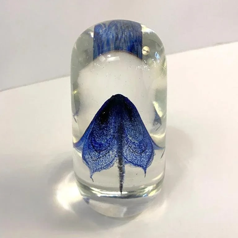 1980s Tall Art Glass Blue Swirl Jellyfish Paperweight - 4