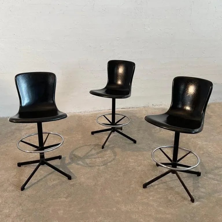 1960s Mid-Century Modern Fiberglass Counter Stools by Cosco - Set of 3 - 4