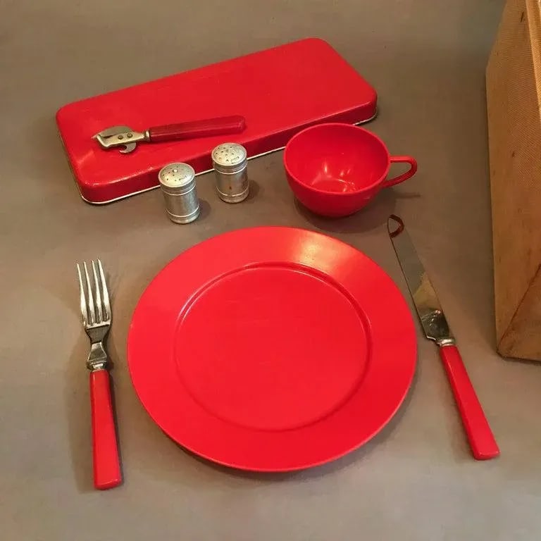 1940s Mid Century Picnic Set Wood Case with Red Dishes - for Four, 21 Pieces - 6
