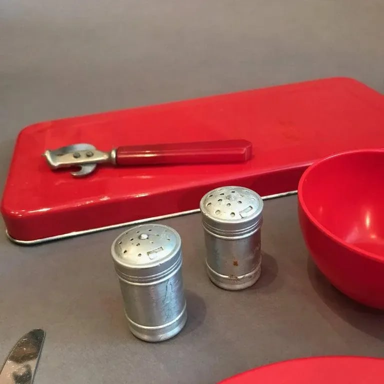 1940s Mid Century Picnic Set Wood Case with Red Dishes - for Four, 21 Pieces - 7