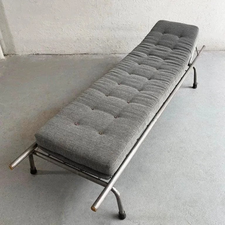 1940s Vintage Industrial Tubular Steel Chaise - 3