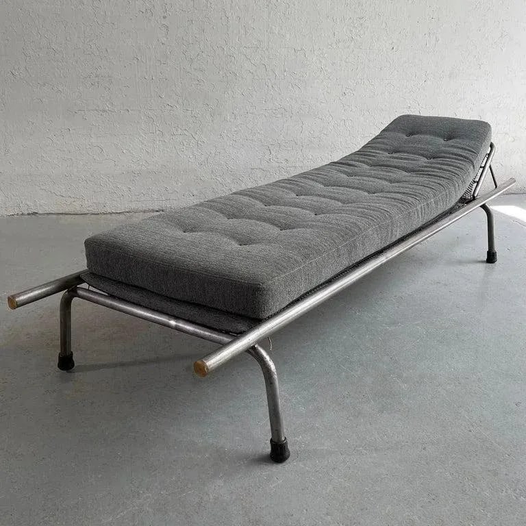 1940s Vintage Industrial Tubular Steel Chaise - 4
