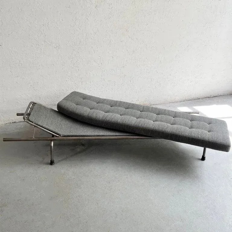 1940s Vintage Industrial Tubular Steel Chaise - 6