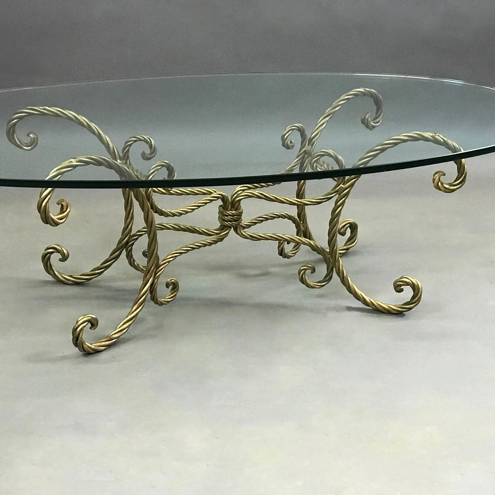 1960s Hollywood Regency Gilt Braided Rope and Oval Glass Coffee Table - 5