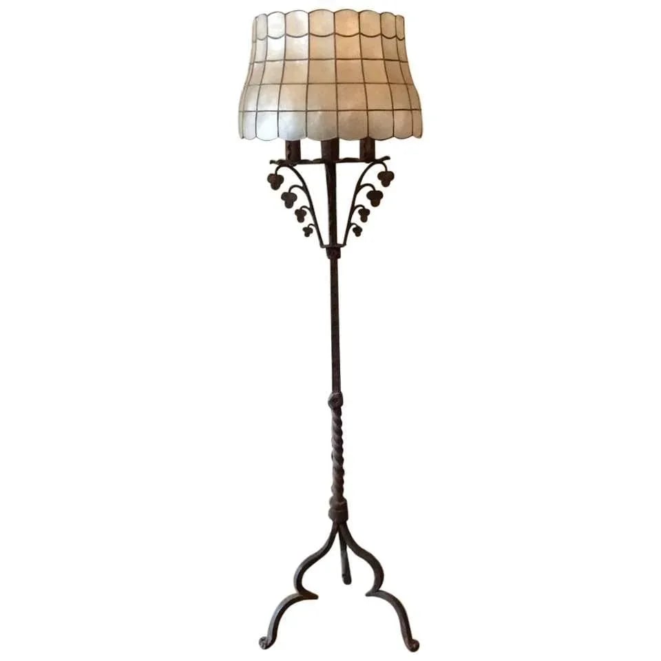 Early 20th Century Gothic Wrought Iron Floor Lamp in the Style of Samuel Yellin - 11