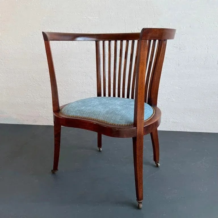 Early 1900s Regency Style Mahogany Rolling Barrel Back Armchair - 3