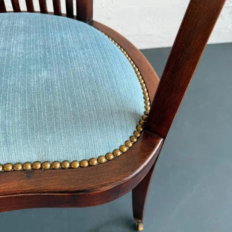 Early 1900s Regency Style Mahogany Rolling Barrel Back Armchair - 6