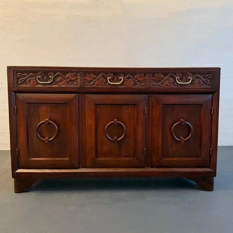 1940s Craftsman Carved Oak Sideboard Credenza by Old Hickory Furniture Company - 3