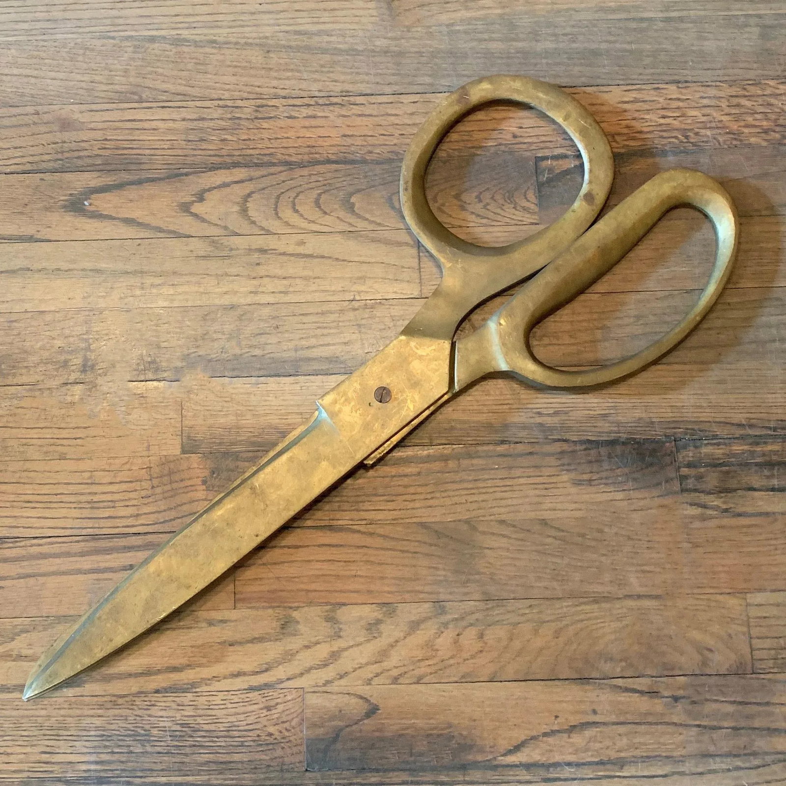 Mid 20th Century Oversized Bonze Advertising Store Display Scissors - 6