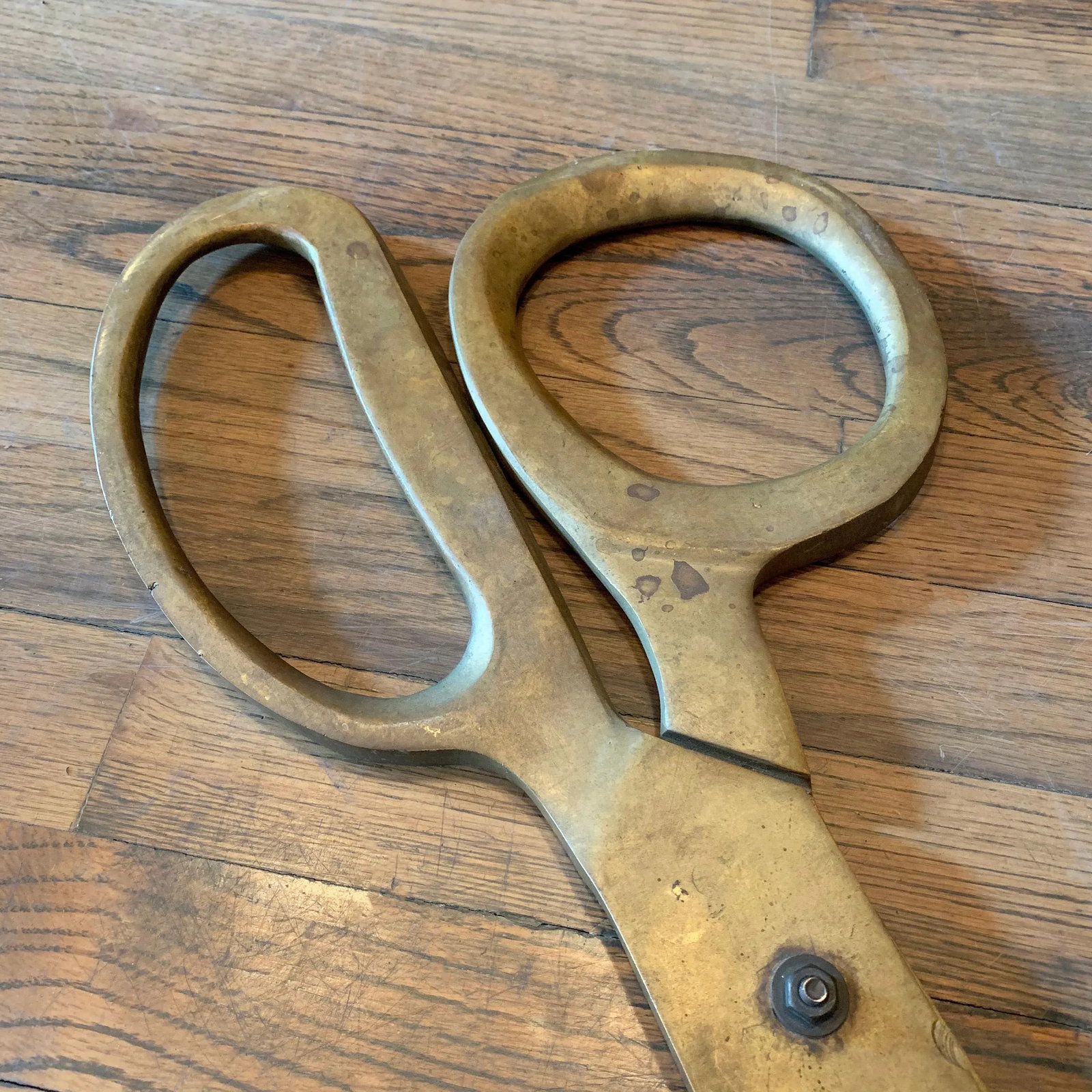 Mid 20th Century Oversized Bonze Advertising Store Display Scissors - 8