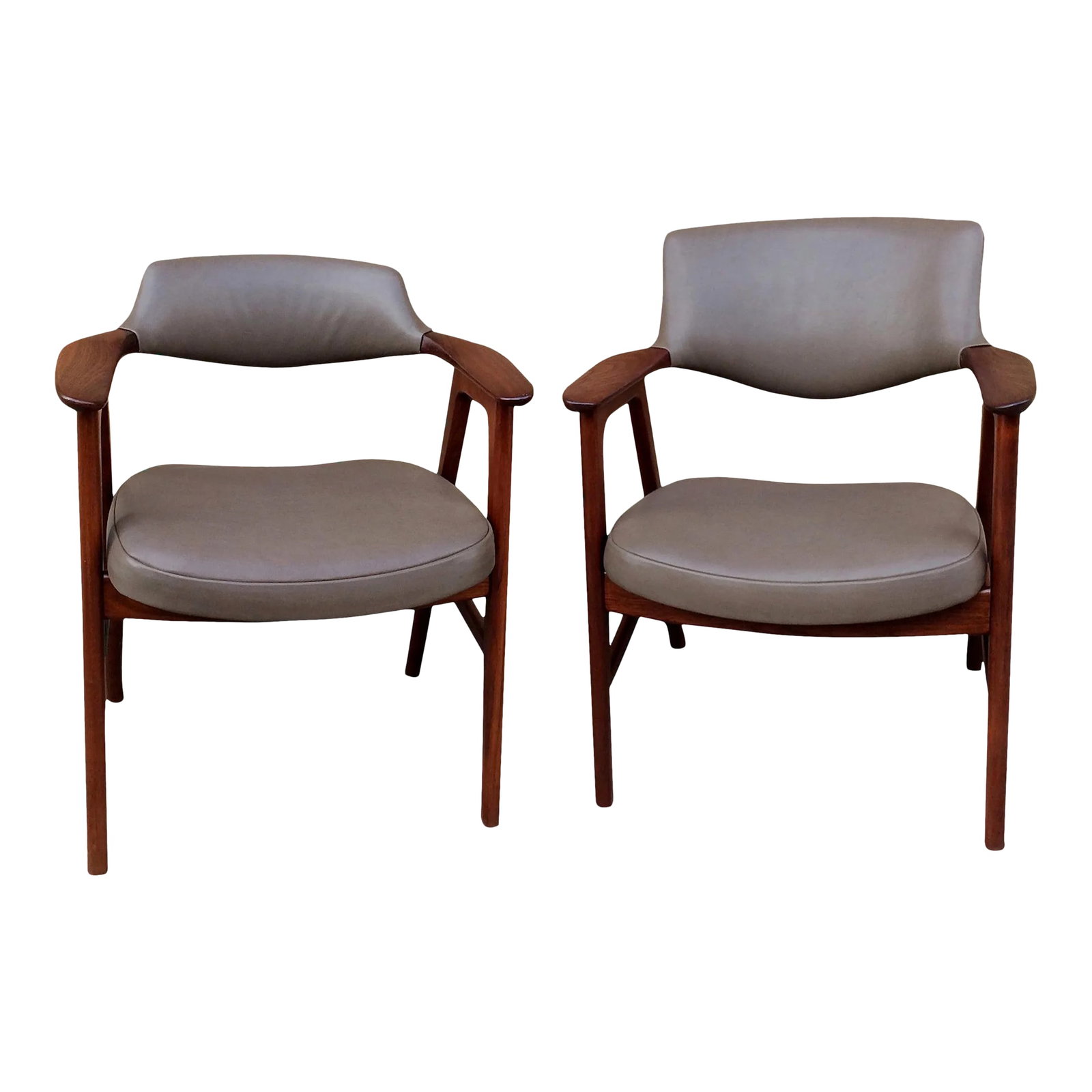 1950s Midcentury His and Hers Walnut Leather Armchairs by Gunlocke - Set of 2: Pair of American midcentury, his and hers armchairs by The Gunlocke Company Inc are newly restored walnut frames with Italian calf skin leather seats and backs. Measures: Left: 24" W x 21" D x 30" H, 