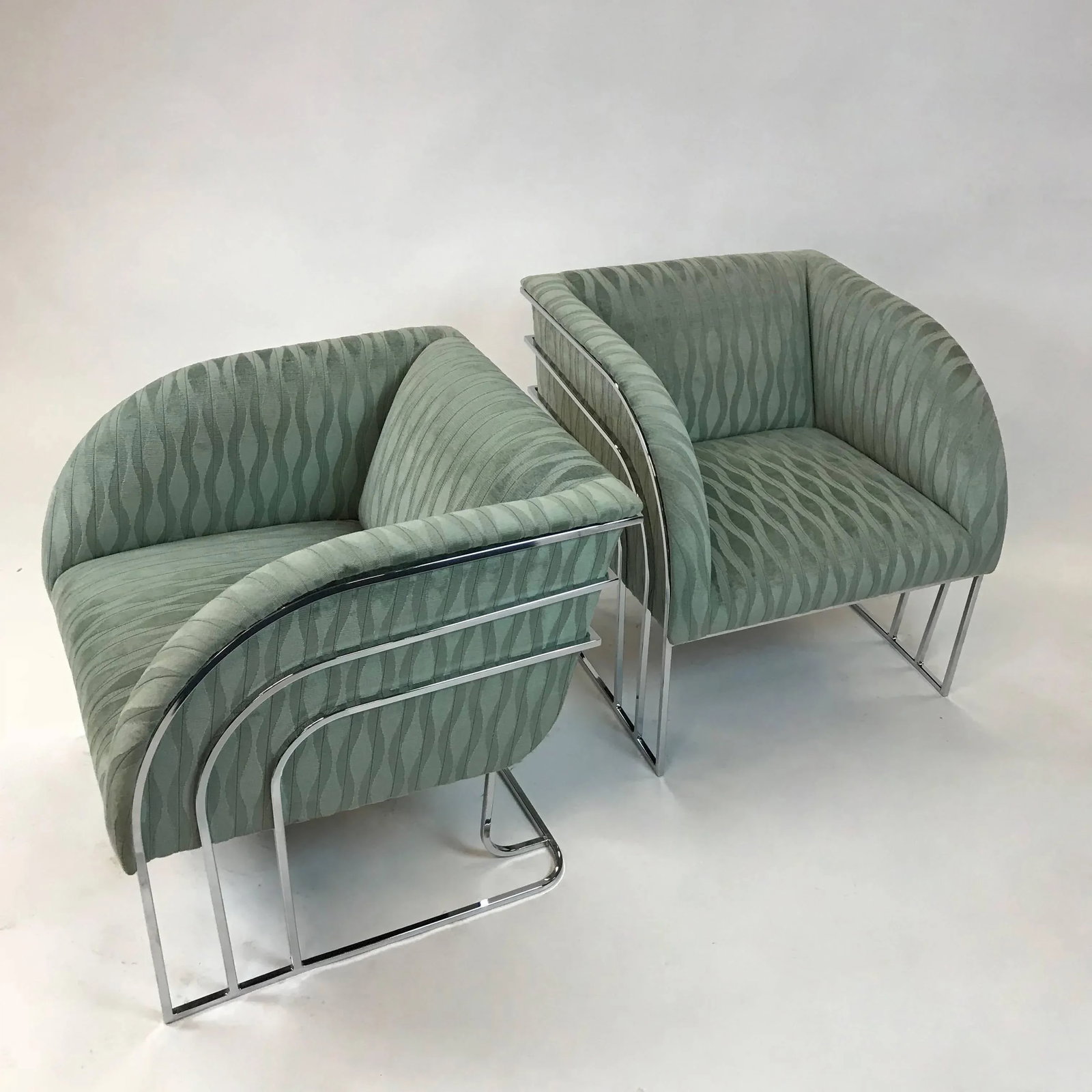 Mid 20th Century Chrome Lounge Chairs By George Mergenov - a Pair - 4