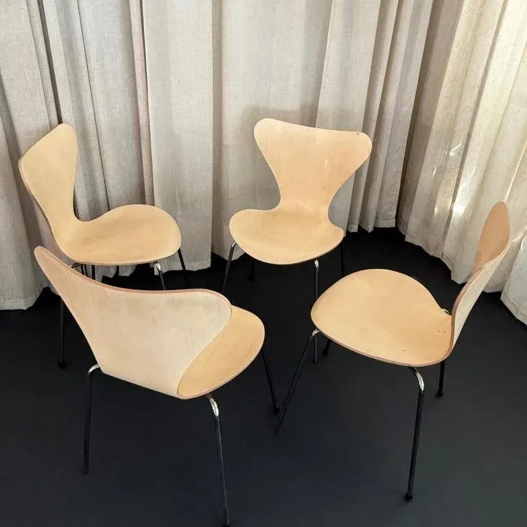 Set of Four Arne Jacobsen Maple Series 7 Chairs for Fritz Hansen Model 3107 - 3