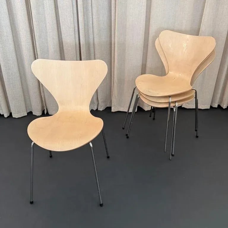 Set of Four Arne Jacobsen Maple Series 7 Chairs for Fritz Hansen Model 3107 - 4