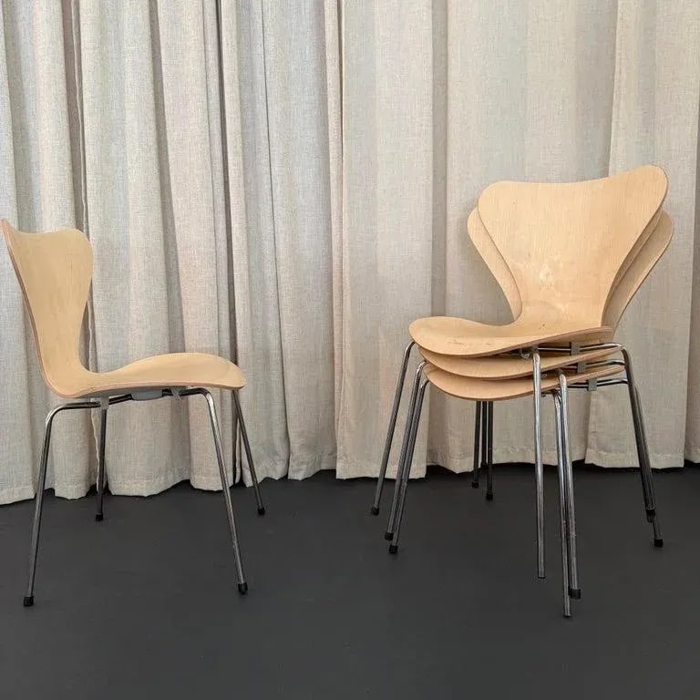 Set of Four Arne Jacobsen Maple Series 7 Chairs for Fritz Hansen Model 3107 - 5