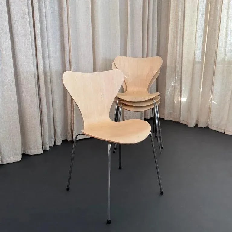 Set of Four Arne Jacobsen Maple Series 7 Chairs for Fritz Hansen Model 3107 - 6