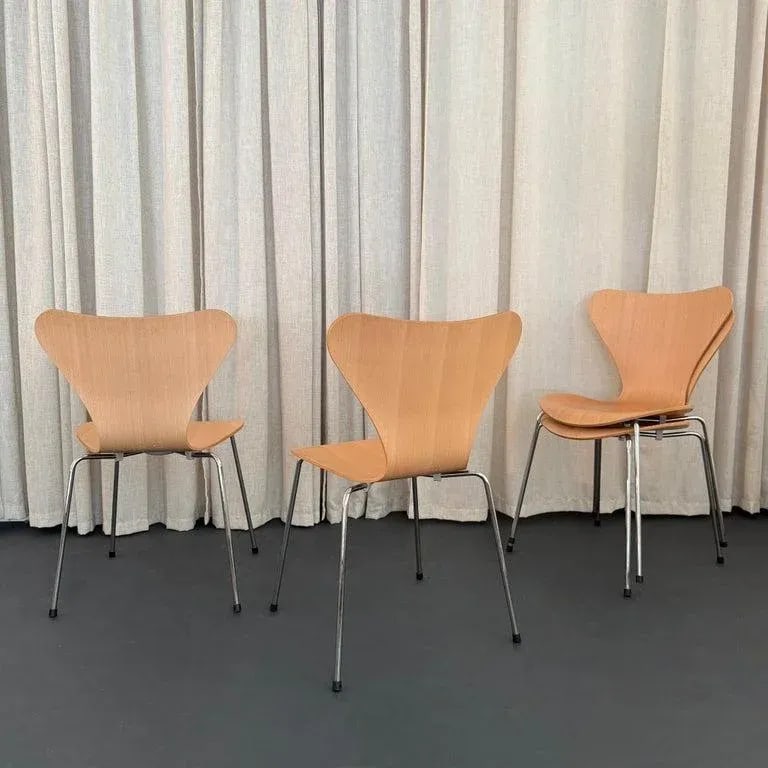 Set of 4 Arne Jacobsen Beech Series 7 Chairs for Fritz Hansen Model 3107 - 6