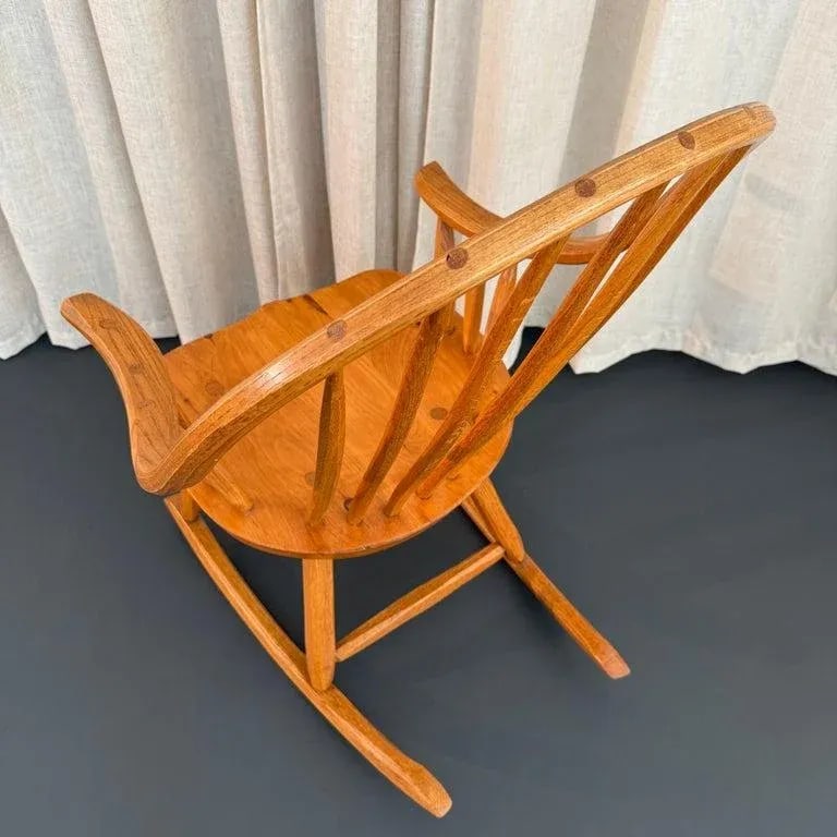 1970s American Mid-Century Craftsman Continuous Bow Rocking Chair - 9