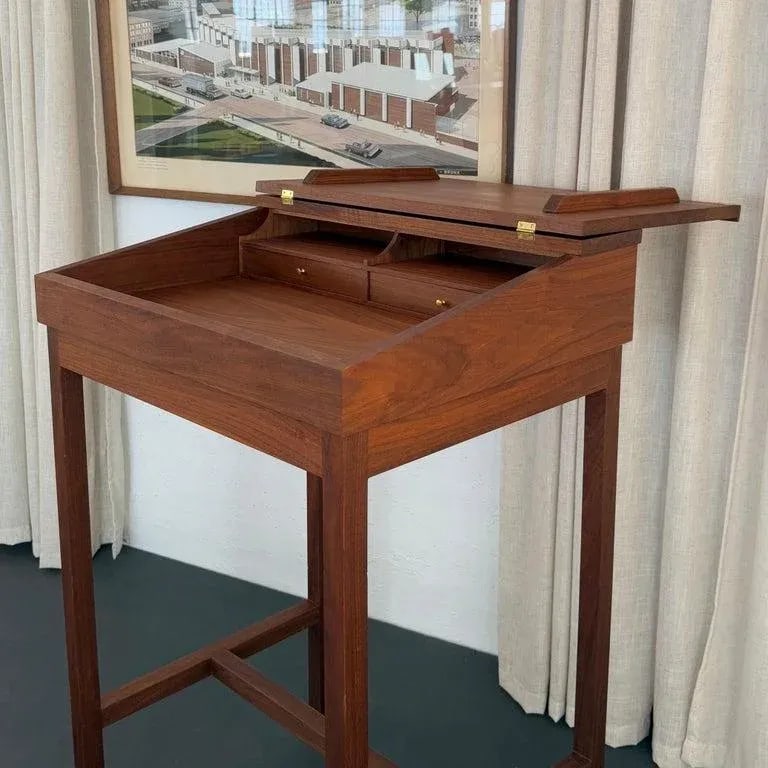 Late 20th Century Mid-Century Modern Custom-Made Walnut Standing Flip Top Desk - 10