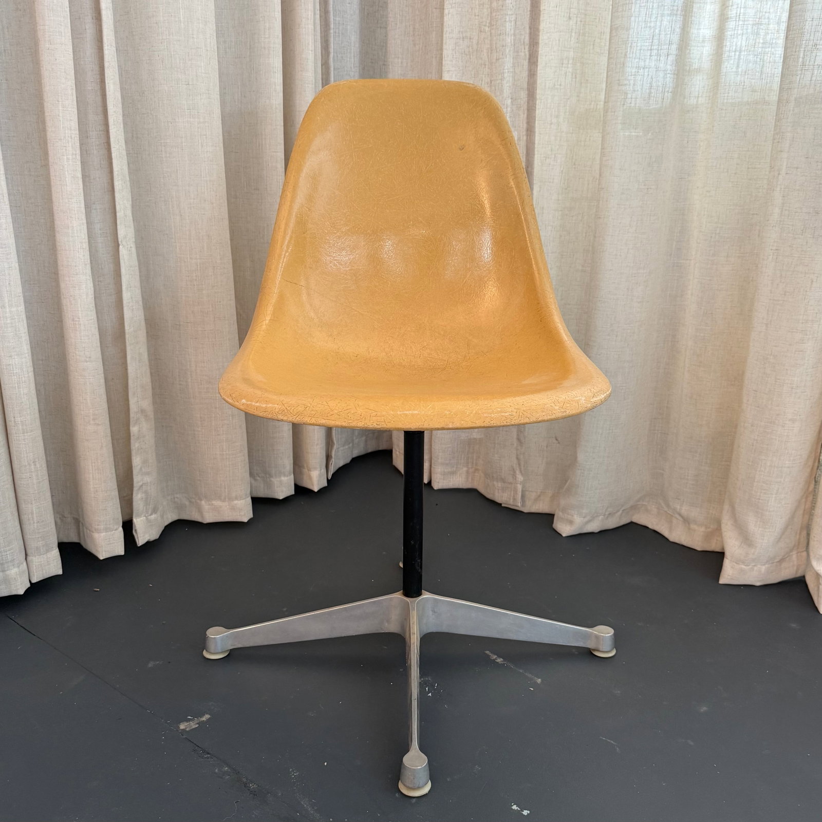 1960s Eames for Herman Miller Ochre Yellow Fiberglass Swivel Desk Side Chair - 2
