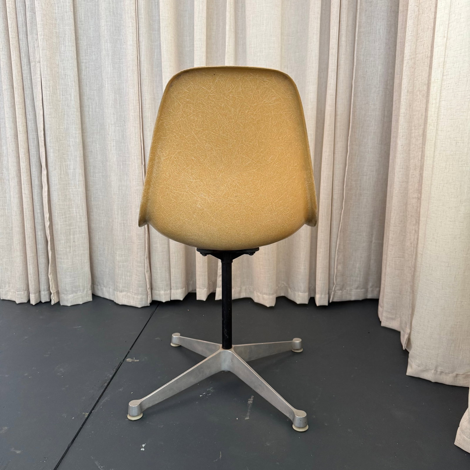 1960s Eames for Herman Miller Ochre Yellow Fiberglass Swivel Desk Side Chair - 5