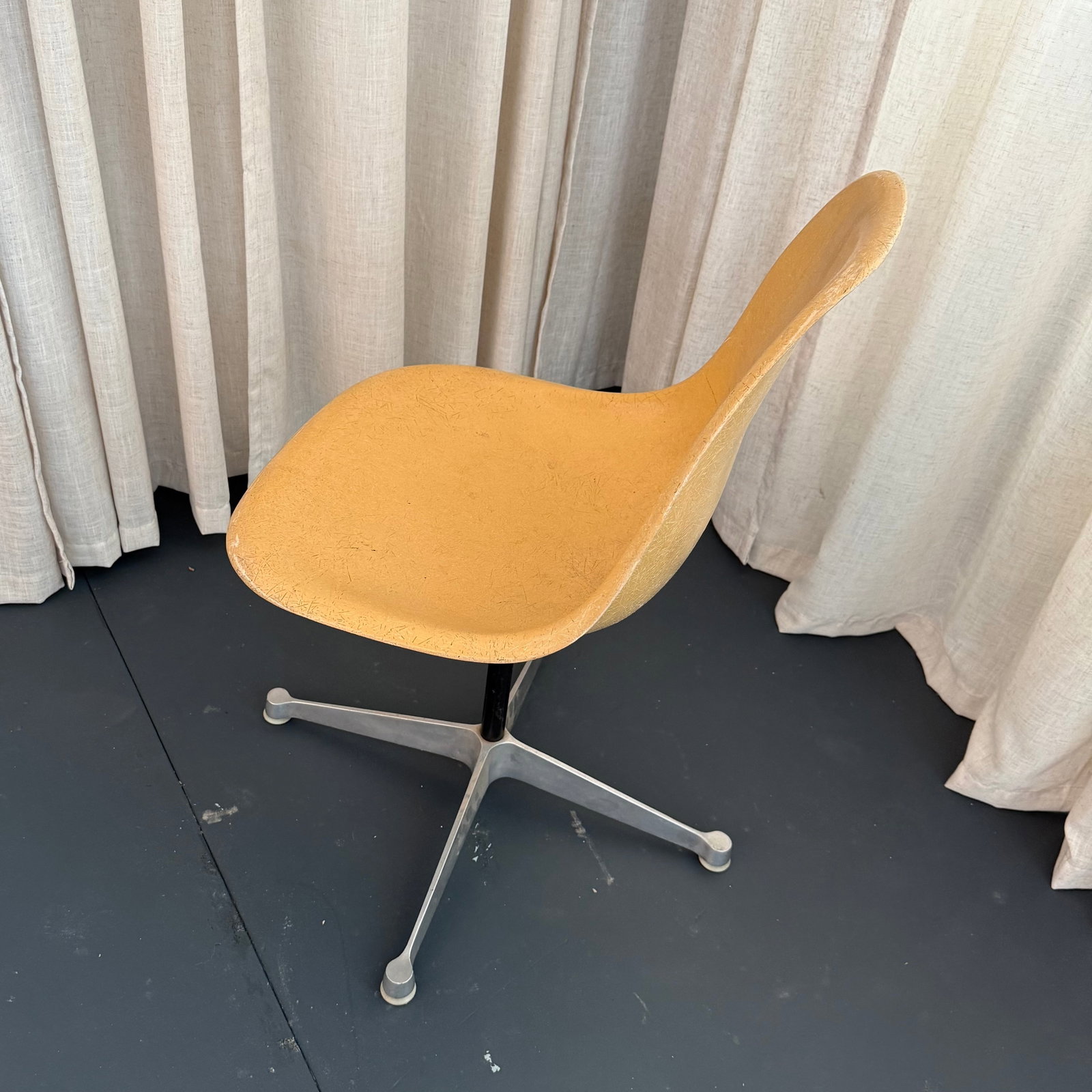 1960s Eames for Herman Miller Ochre Yellow Fiberglass Swivel Desk Side Chair - 6