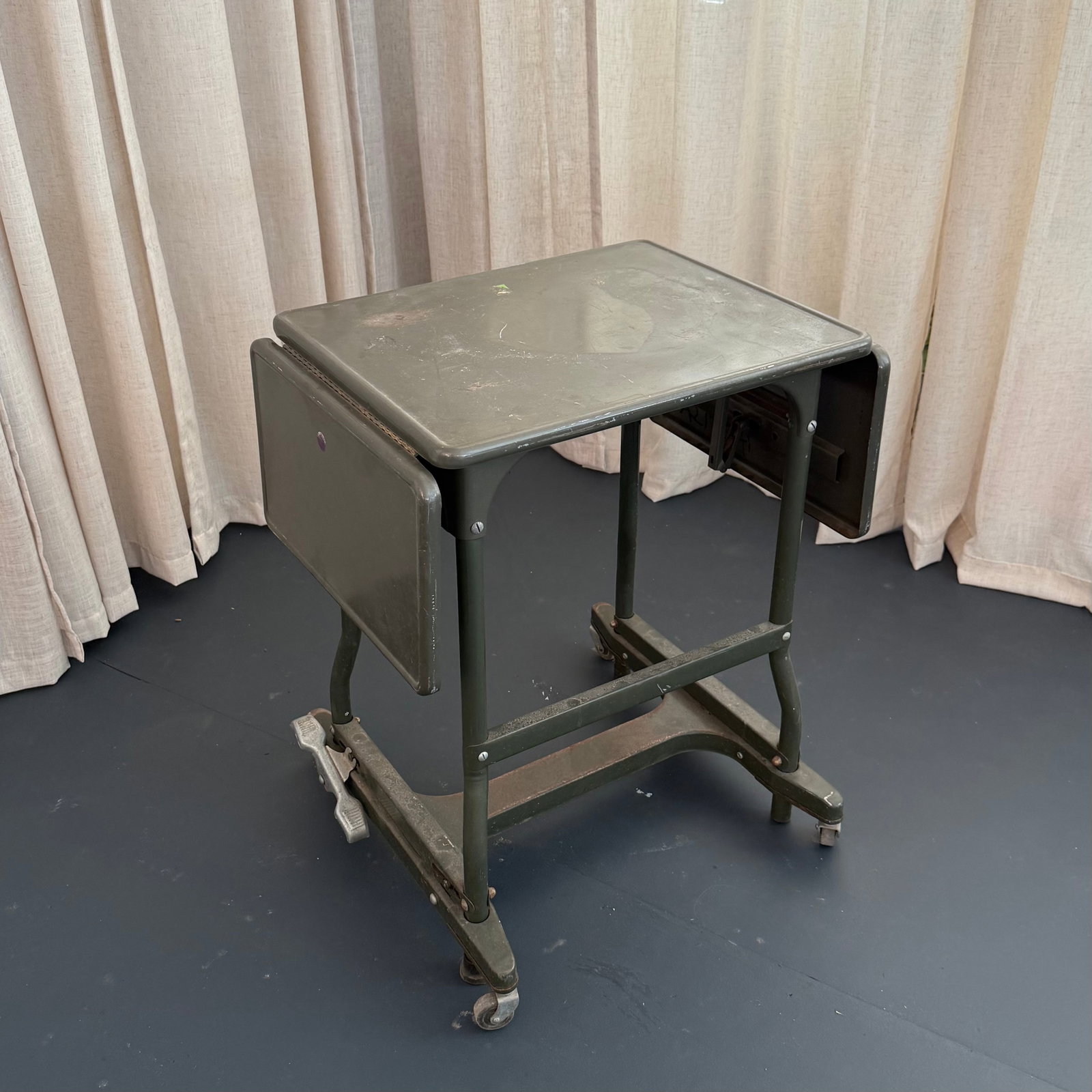 Mid 20th Century Industrial Metal Rolling Typewriter Stand Drop Leaf Table - 2