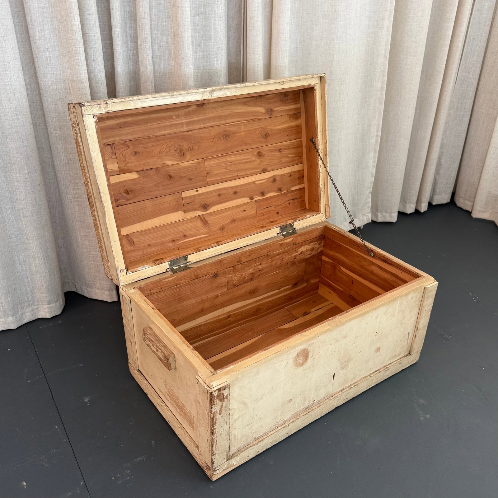 1950s Rustic White Pine Cedar Lined Blanket Chest Trunk - 3